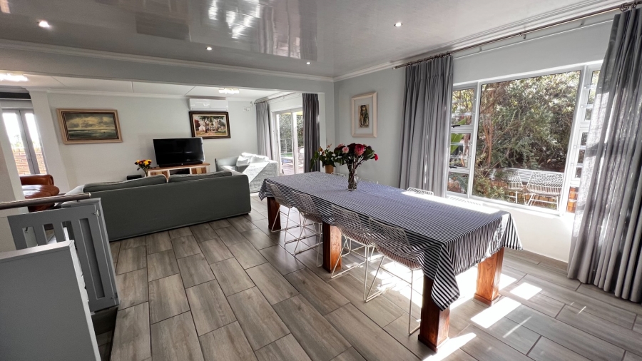 4 Bedroom Property for Sale in Langenhovenpark Free State